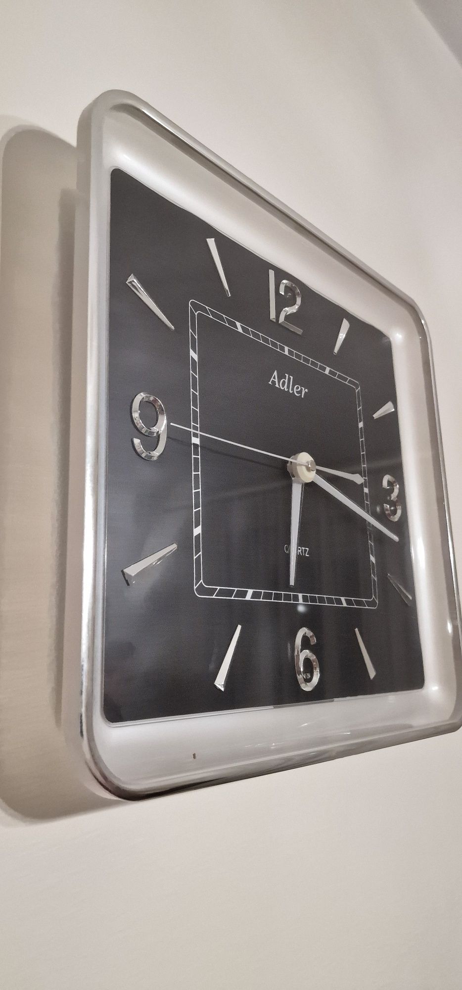 Zegar ścienny Adler srebrny 33cm