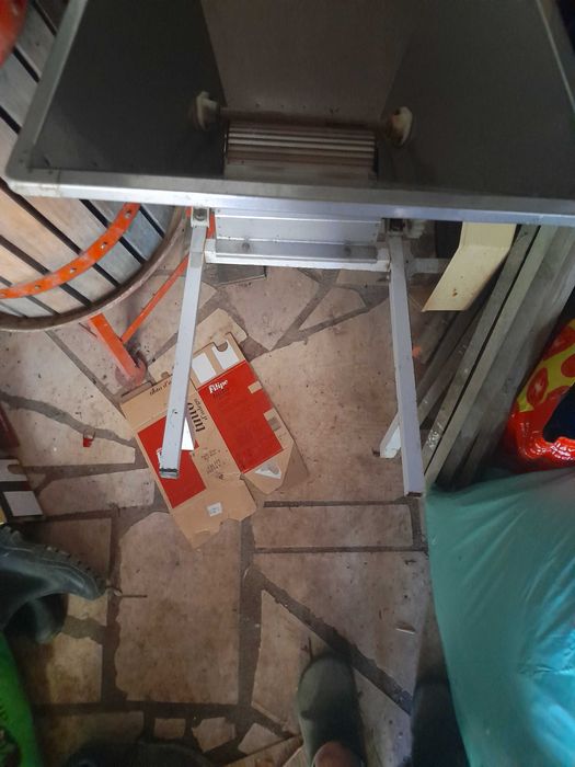 Esmagador de uvas como novo.