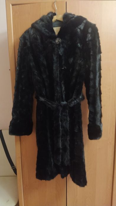 Продам норкову шубу
