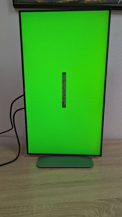 2К монітор DELL U2719DC з полосою