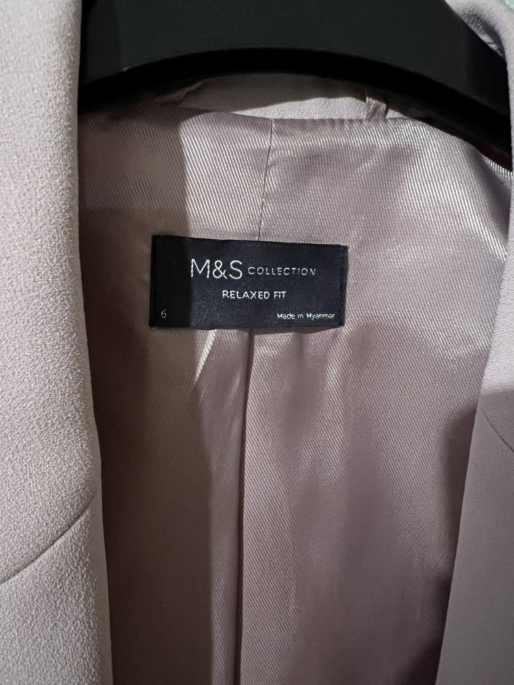 Шикарний ніжний піджак пудрового кольору M&S