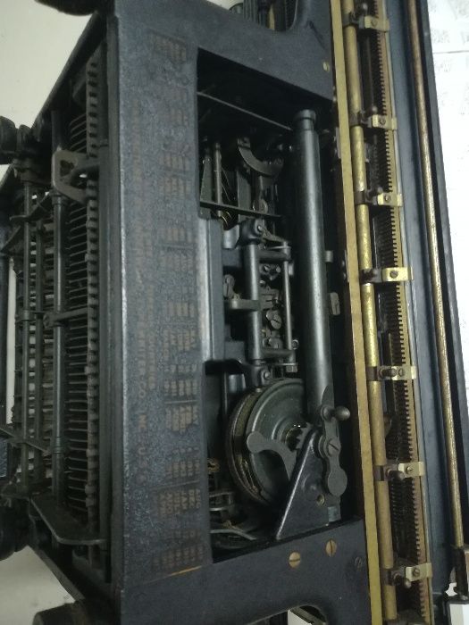 Máquina de escrever Underwood - 1917