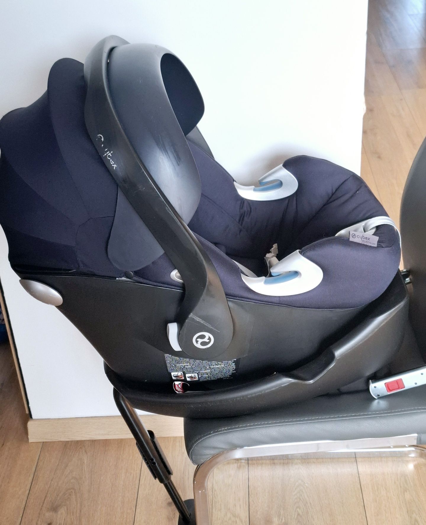 Sprzedam Fotelik Samochodowy Cybex Aton Q 0-13 kg z bazą