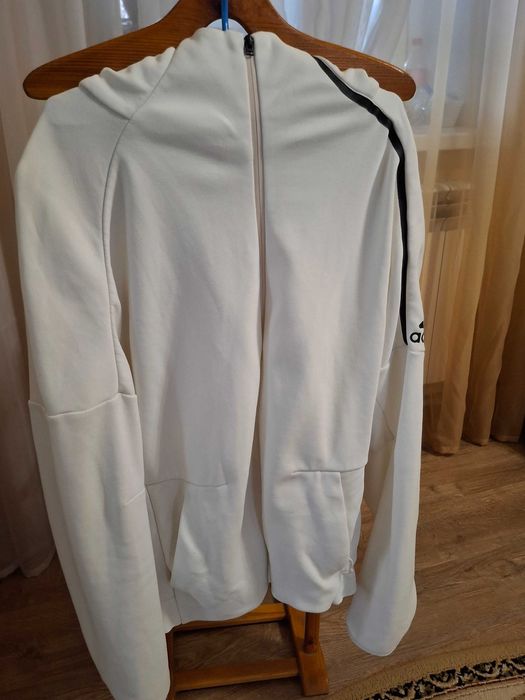 Кофта адідас біла