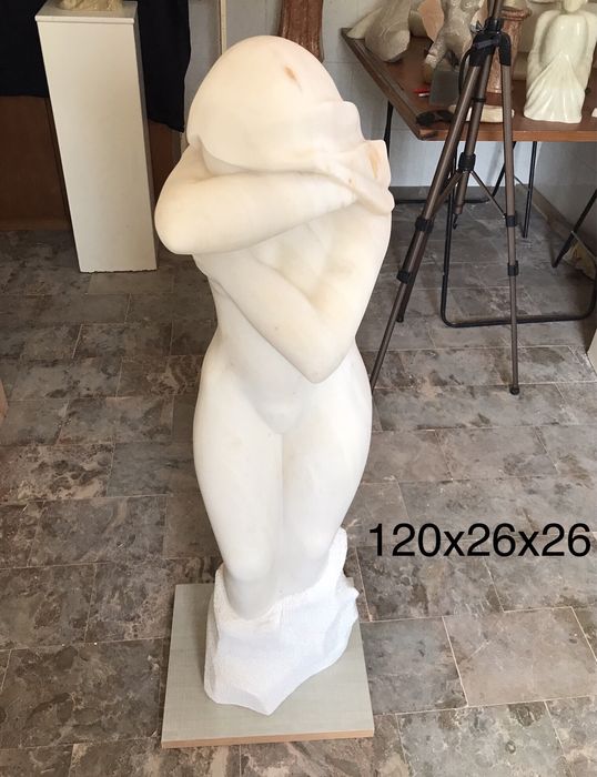 Escultura em mármore