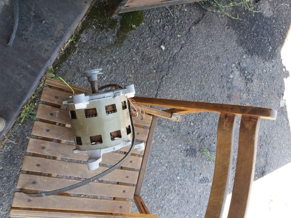 Двигатель для стиральной машины Индезит