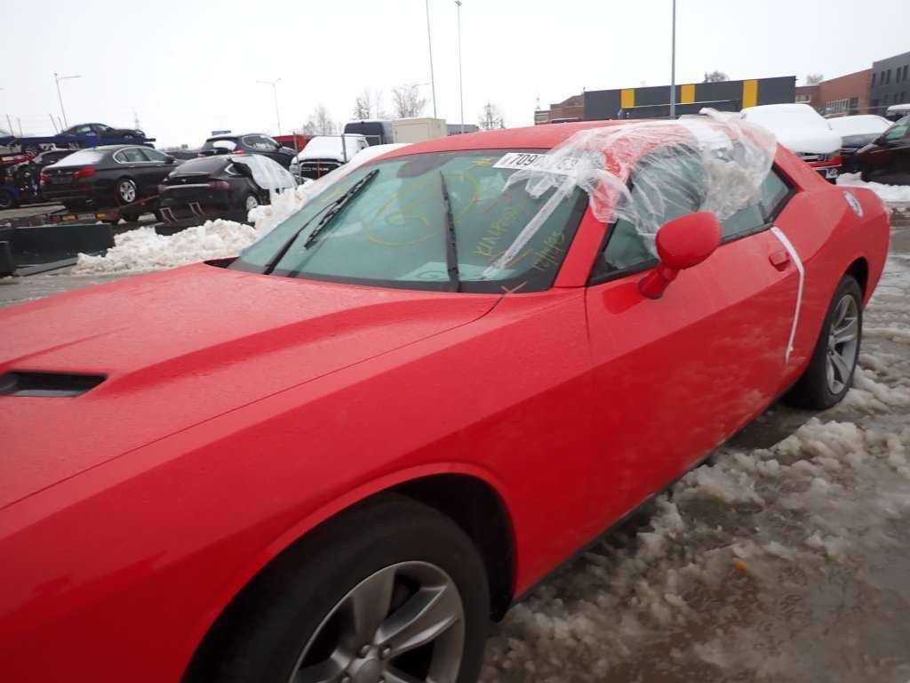 Двері Dodge Challenger