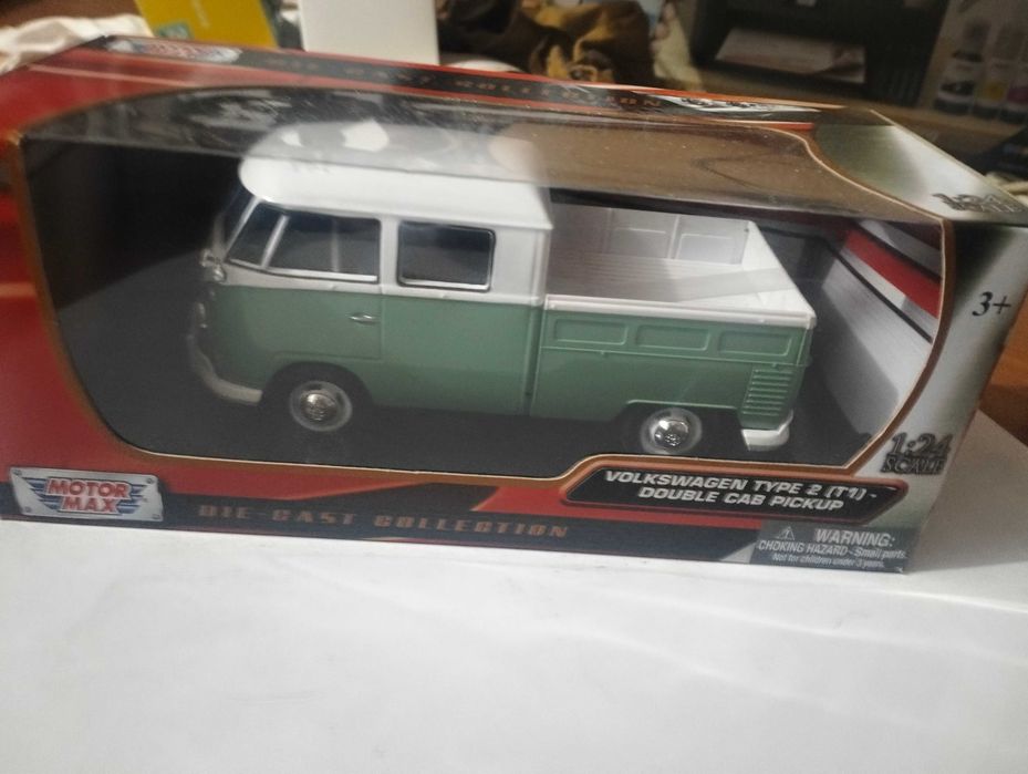 Volkswagen Type 2 (T1) - Double Cab Pickup - 1/24 - Motor Max