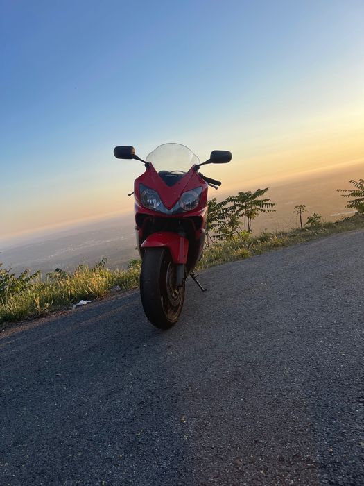 Honda cbr 600 f4i sport