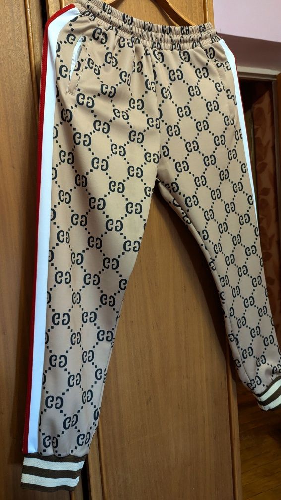 Суперові штани від фірми Gucci !