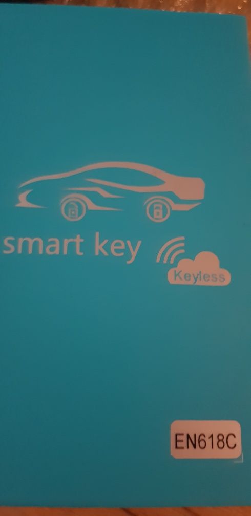 Kluczyk  smart key Keyless  nowy