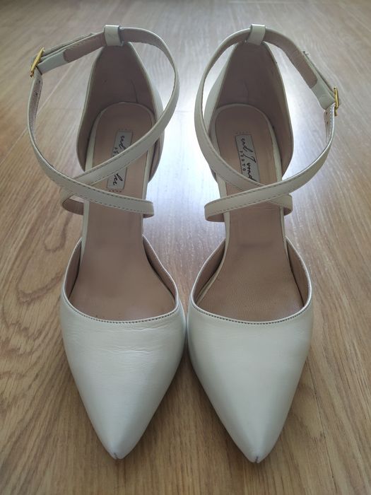 Sapatos de noiva branco pérola "and I Wonder"