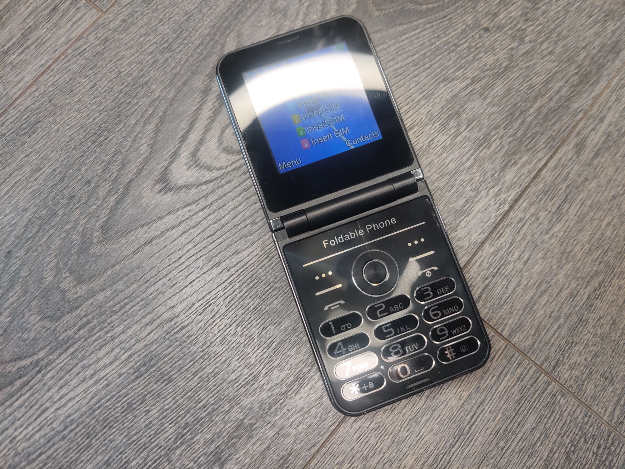 Телефон SERVO Flilo 7 на 4 sim / Розкладний