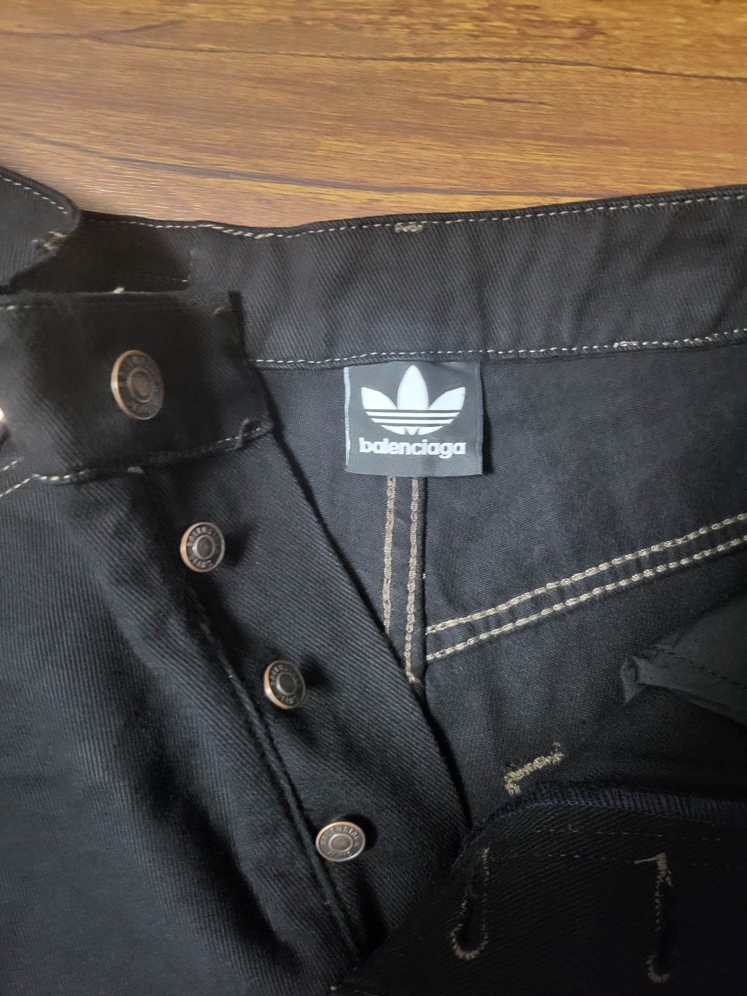 Шорты Balenciaga/Balenciaga x Adidas