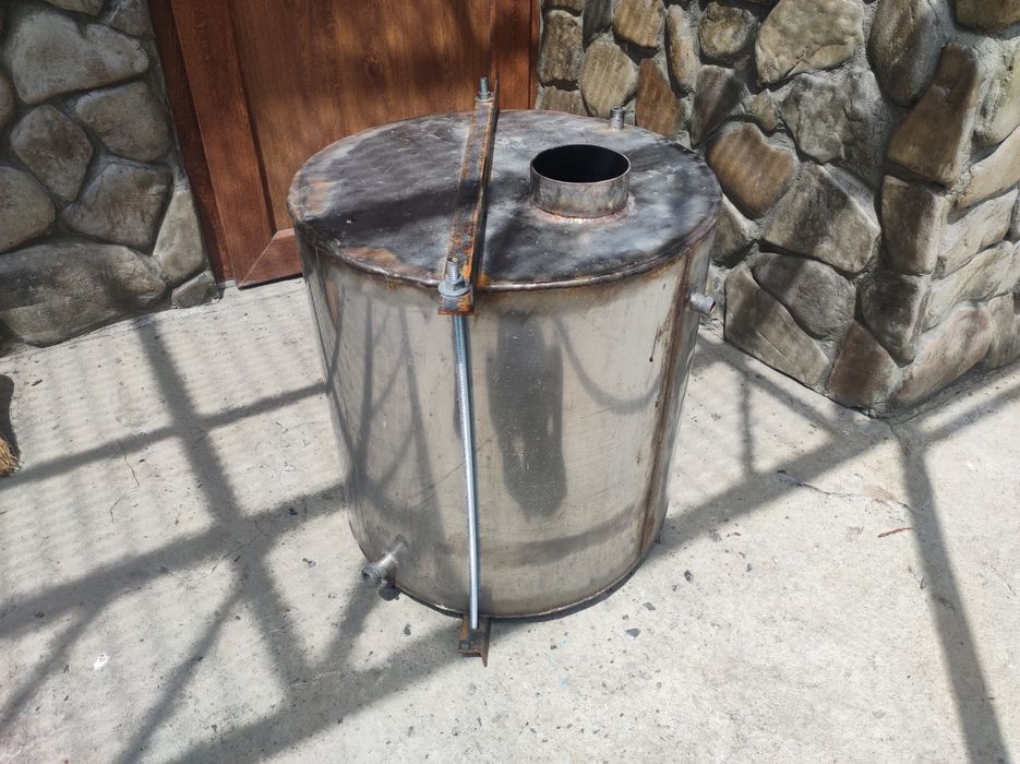 Бак для нагріву води з нержавійки (труба в трубі)