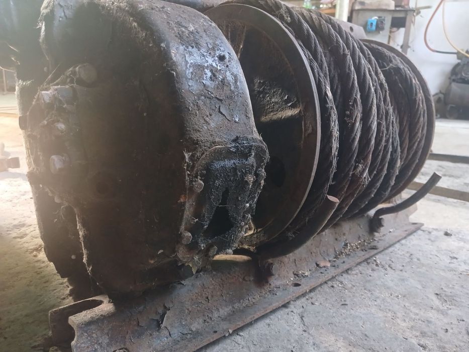 Либедка зил 131...