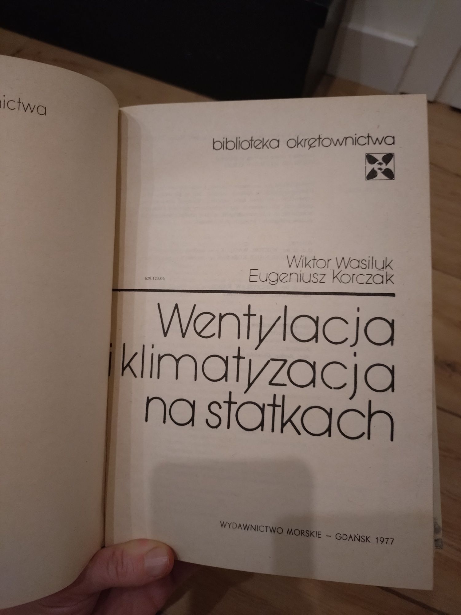 Wentylacja i klimatyzacja na statkach Wiktor Wasiluk