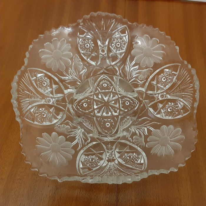 Fruteira em vidro trabalhado