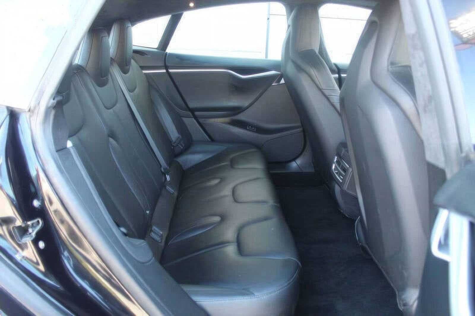 2015 Tesla Model S