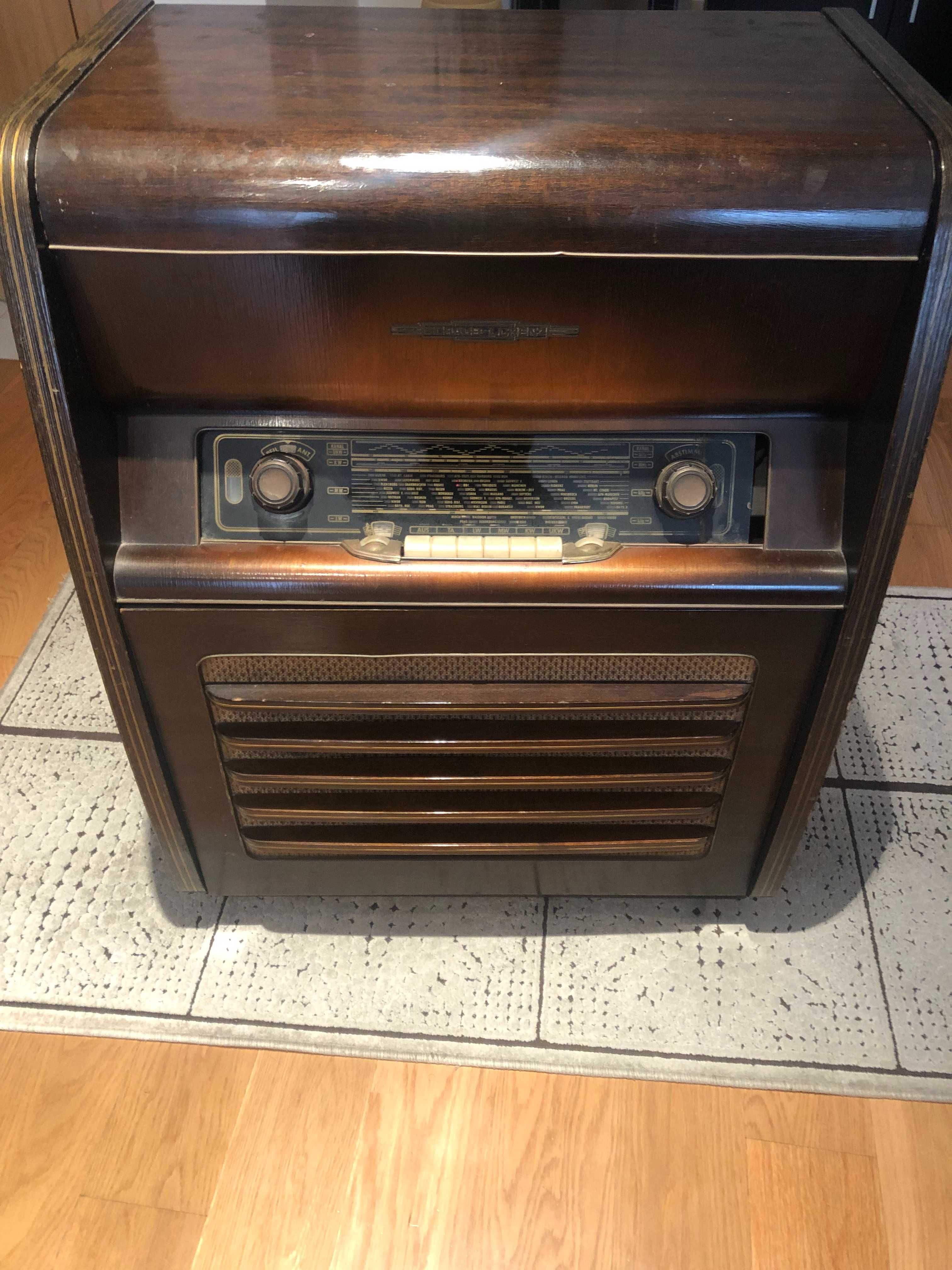 Rádio e gira-discos vintage SCHAUB-LORENZ Goldtruhe Windsor 56PE