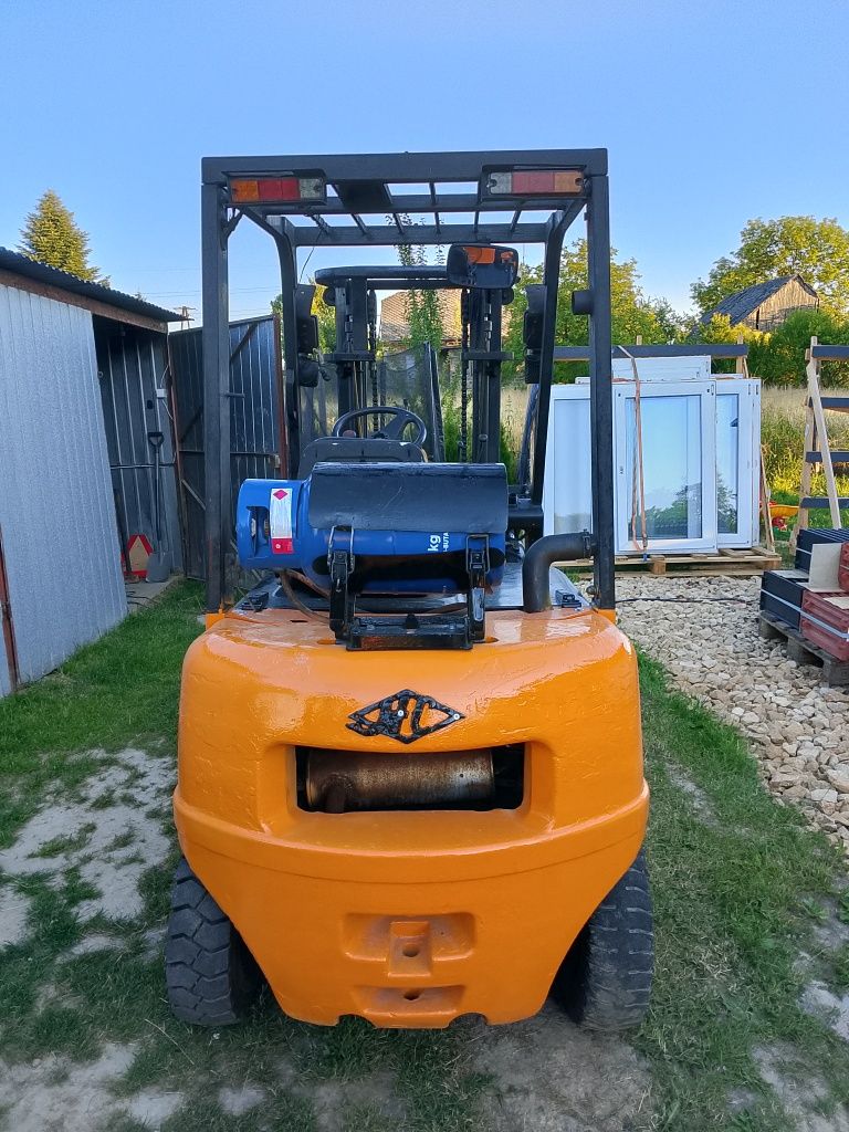 Wózek widłowy Hangcha 2t 2005r silnik Nissan LPG