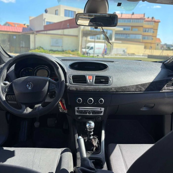 2010 RENAULT Mégane III Sport Tourer Diesel 1.5 dCi Dynamique S