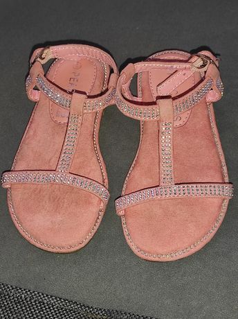 Sandały sandałki buty różowe rozmiar 26 ( ok 16-17 cm) nowe