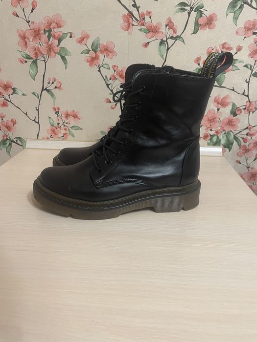 Високі черевики, мартенси