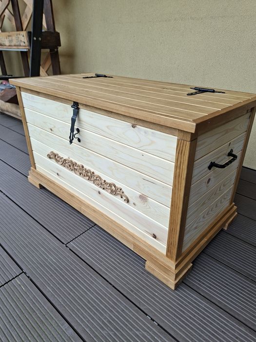 Kufer skrzynia sosnowa drewniana