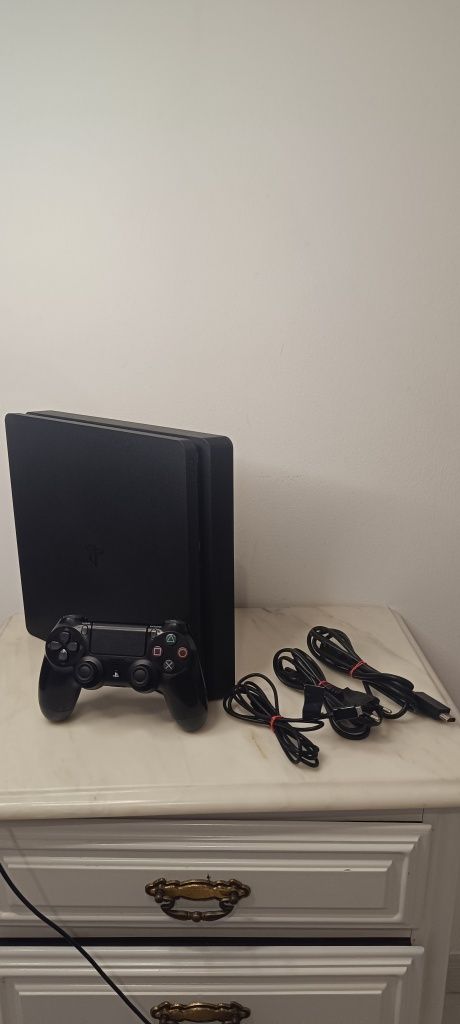 Ps4 impecável . 1 Tera . Versão mais recente