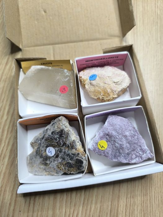 Conjunto de 4 minerais