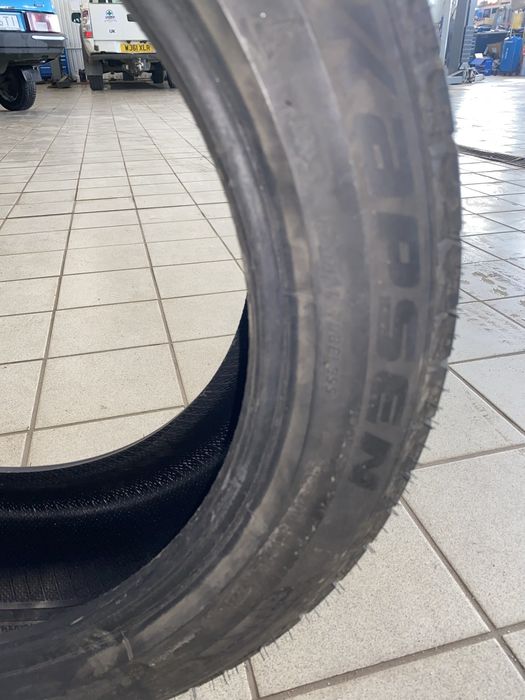 Продам шини KAPSEN AW-33 225/44R17 94H