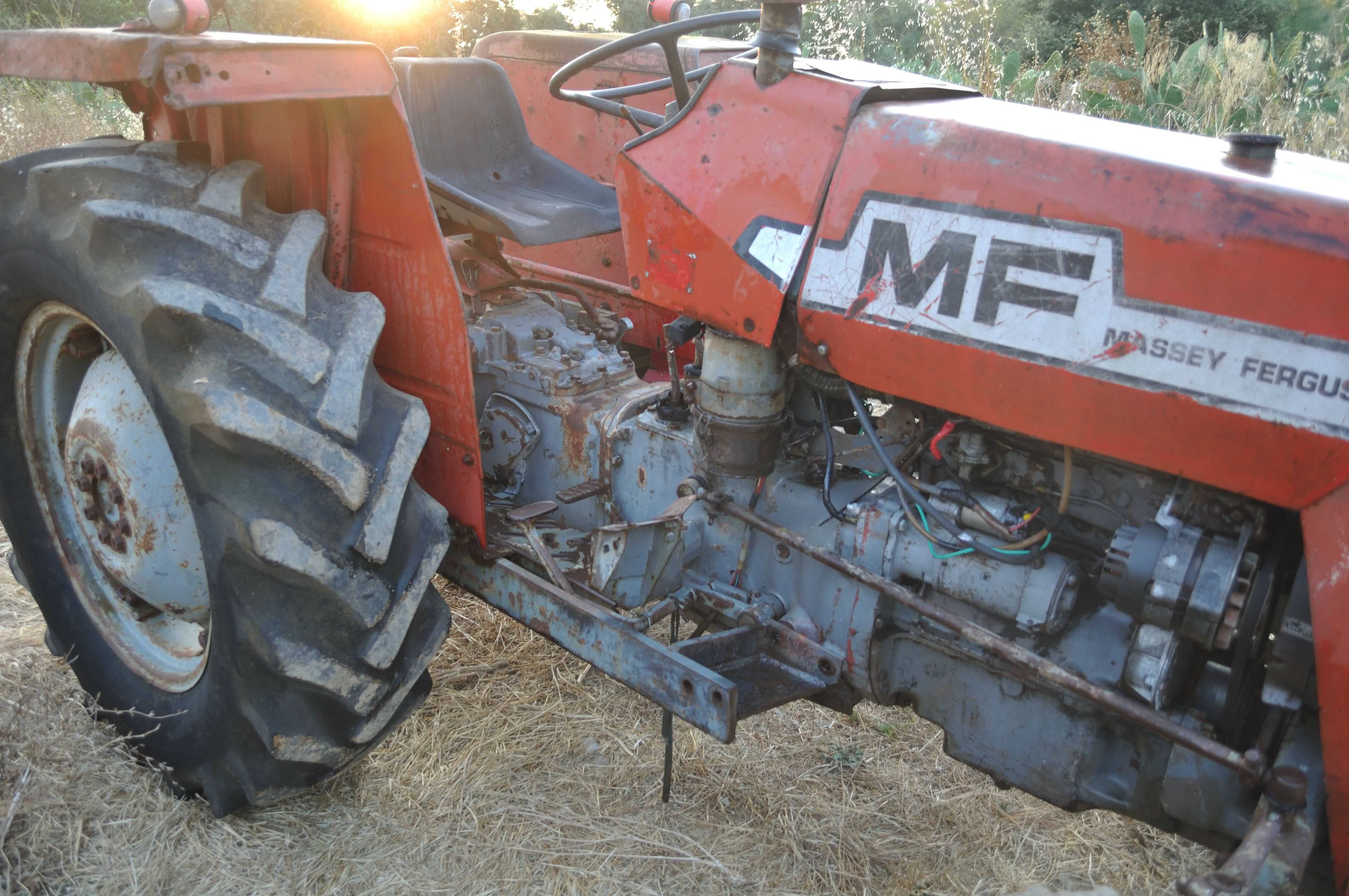 TRACTOR massey Ferguson 245