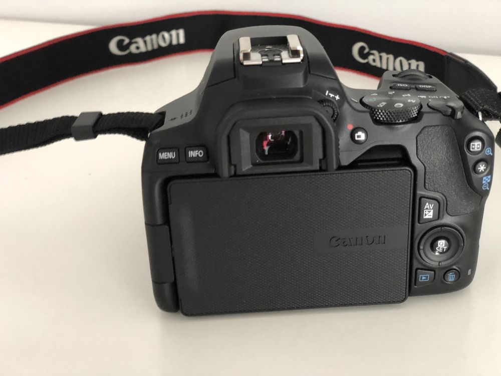 Canon 250d 18-55stm kit