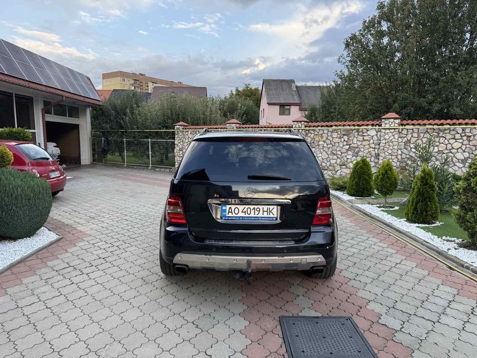 Продається Mersedes ML 320 випуск 2006 року, торг можливо