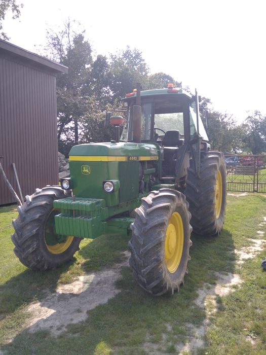 John Deere  4440 od rolinka