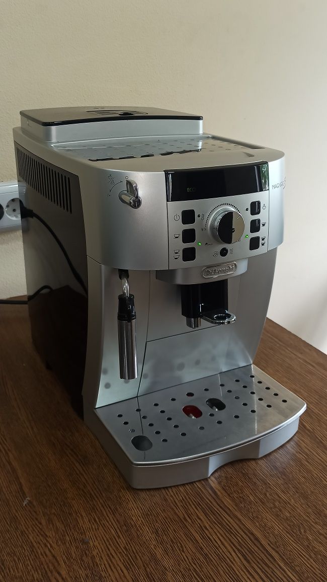 Кофемашина Делонги, Delonghi Magnifica S