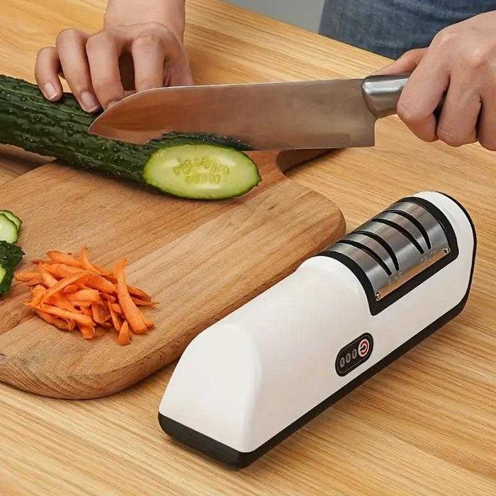 Електрична точилка для ножів і ножиць з акумулятором