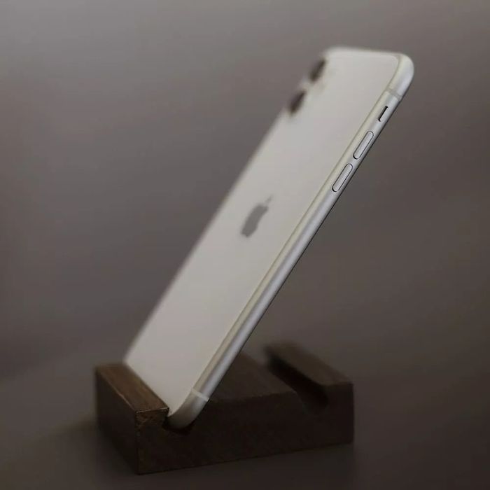 iPhone 11 128 Гб Офіційна версія для України. В ідеаліьному стані.