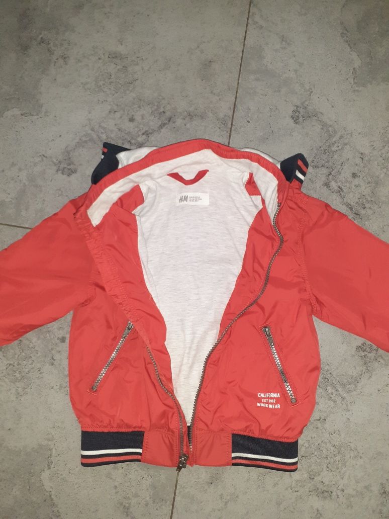 Kurtka na wiosnę H&M 104 czerwona