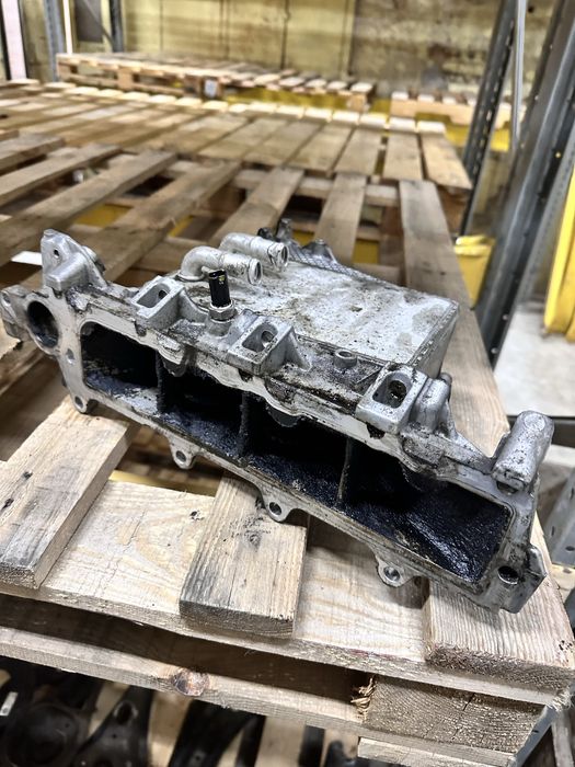 Коллектор впускной Skoda Superb Octavia Fabia