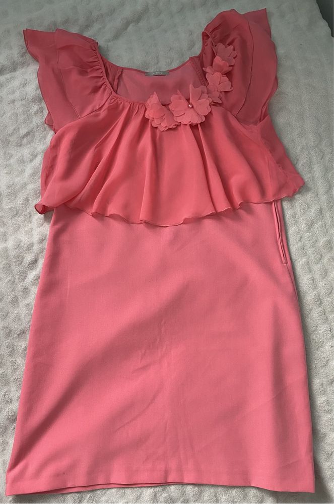różowa sukienka