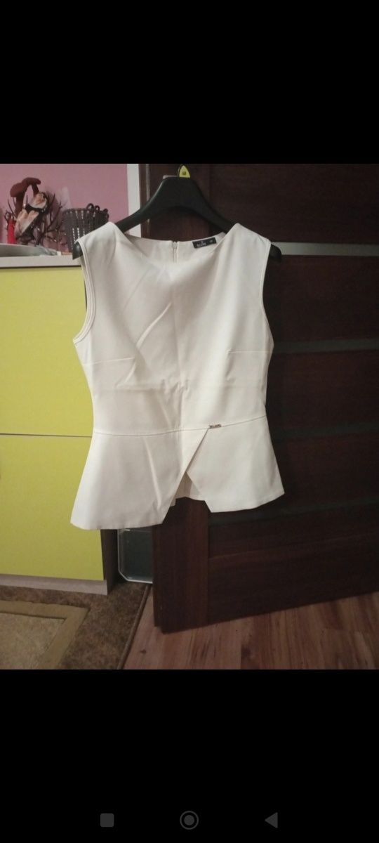 Bluzka rozm. 38( elegancka)