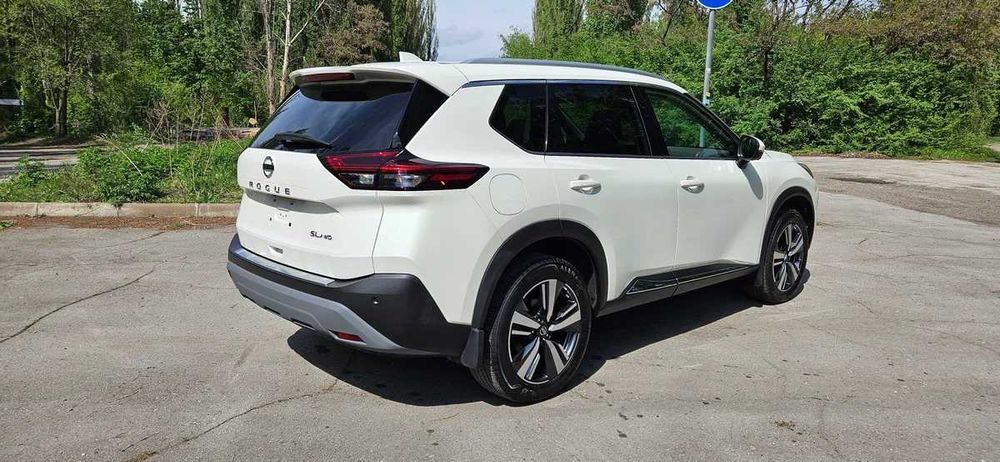 Nissan Rogue Т33 кузов 2.5 бензин  SL з НДС