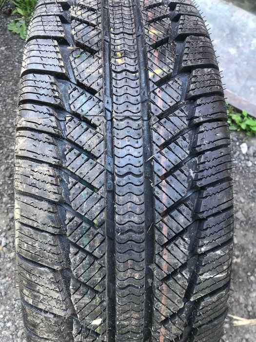 Новая 1 шина SYRON 235/65 R16, зимняя резина, цешка