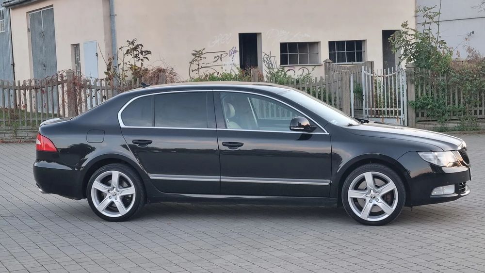 Skoda Superb Skoda Superb Platinium 3.6 V6 DSG 4x4 + LPG 260Km 2013r Salon Polska