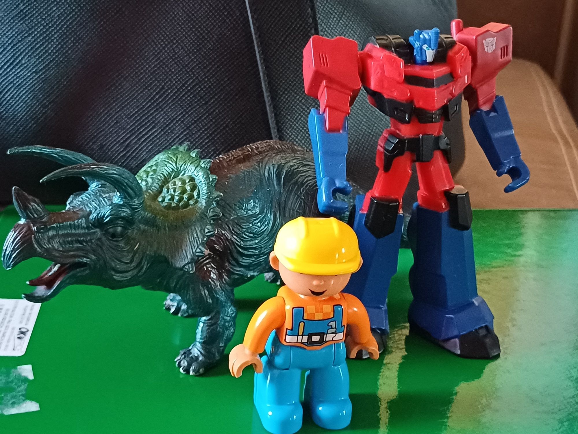 Figurka dinozaur transformers bob budowniczy za wszystko tylko 8zł