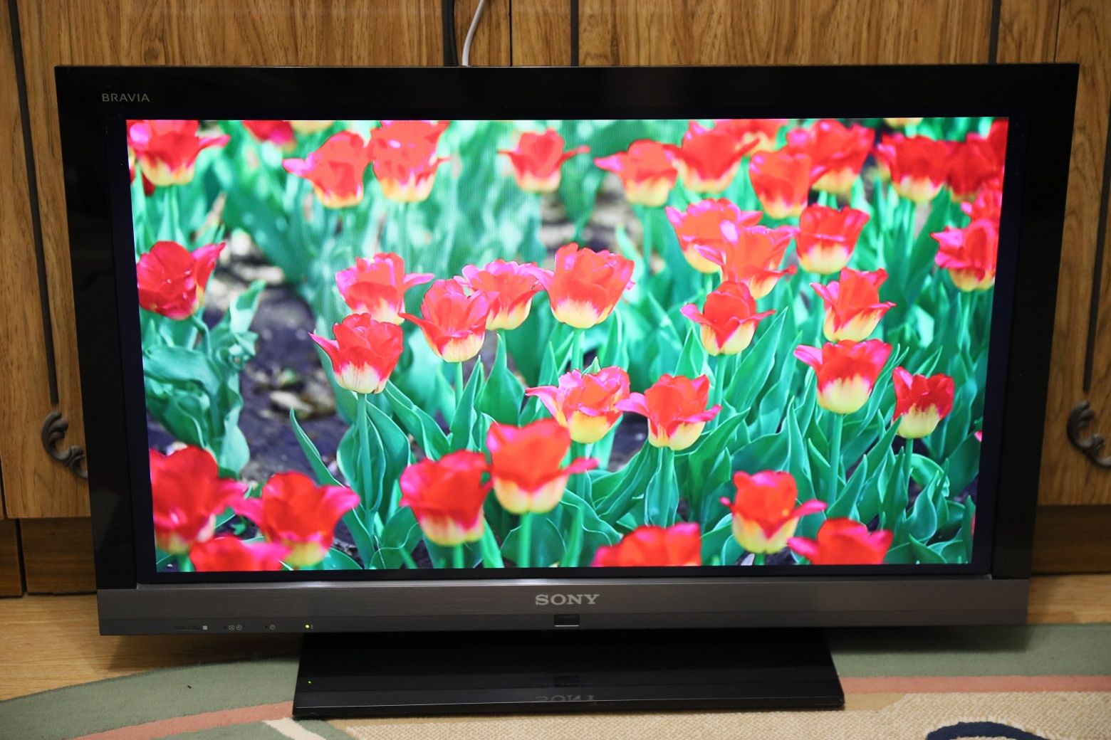 Sony  KDL 32EX715   32 дюйма