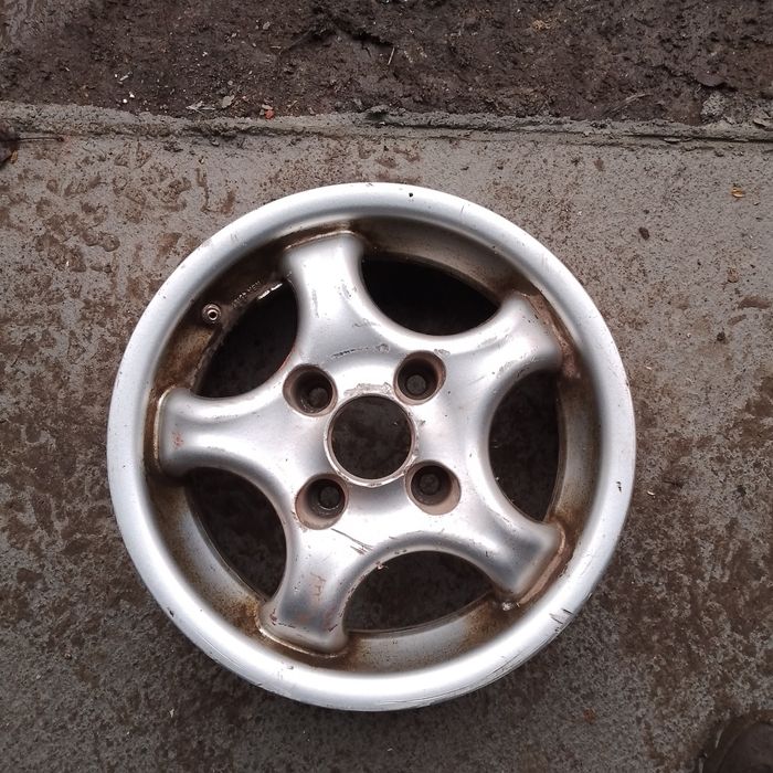 Титани Форд р13 4штука 3000 гривень