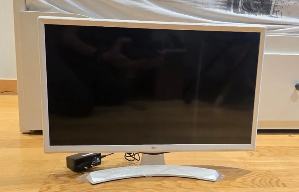 TV LG 24” White HD Ready